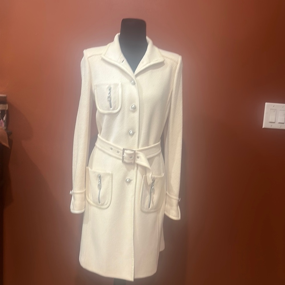 ST. JOHN gorgeous coat , with many beautiful details.  Excellent condition.